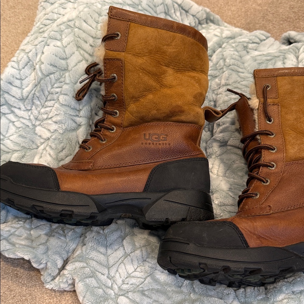 UGG Women's Brown and Black Snow Boots